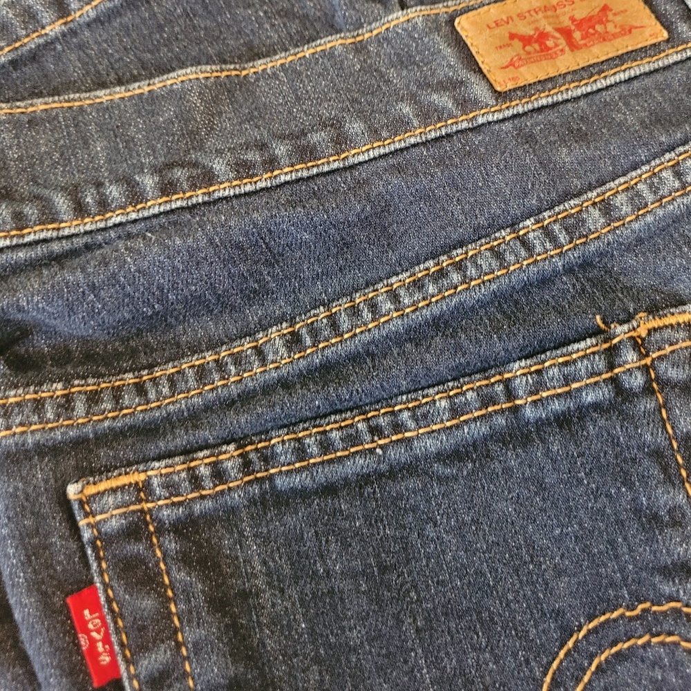 Womens Levis Jeans